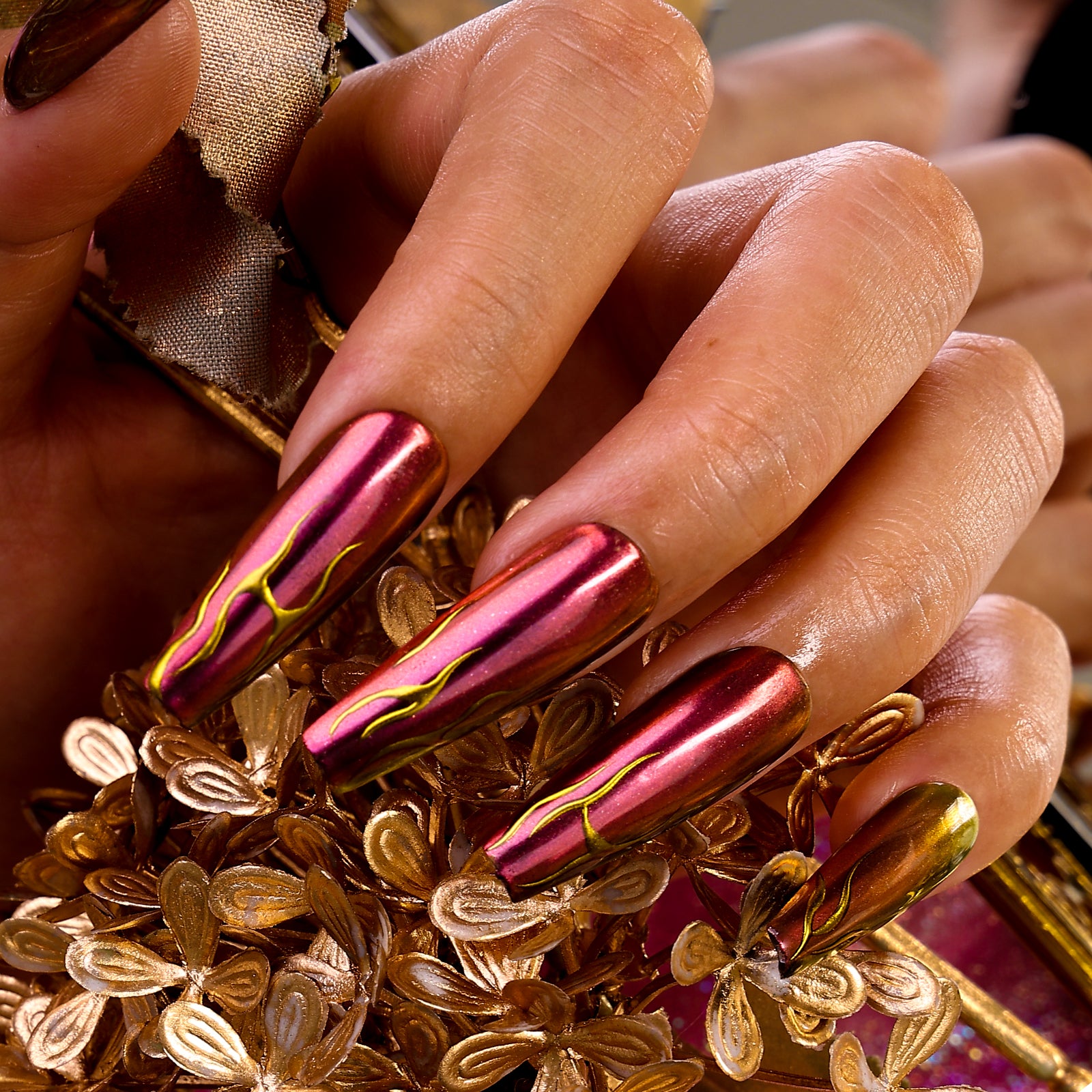Champagne Sparkle Coffin Deep Press On Nails | MelodySusie