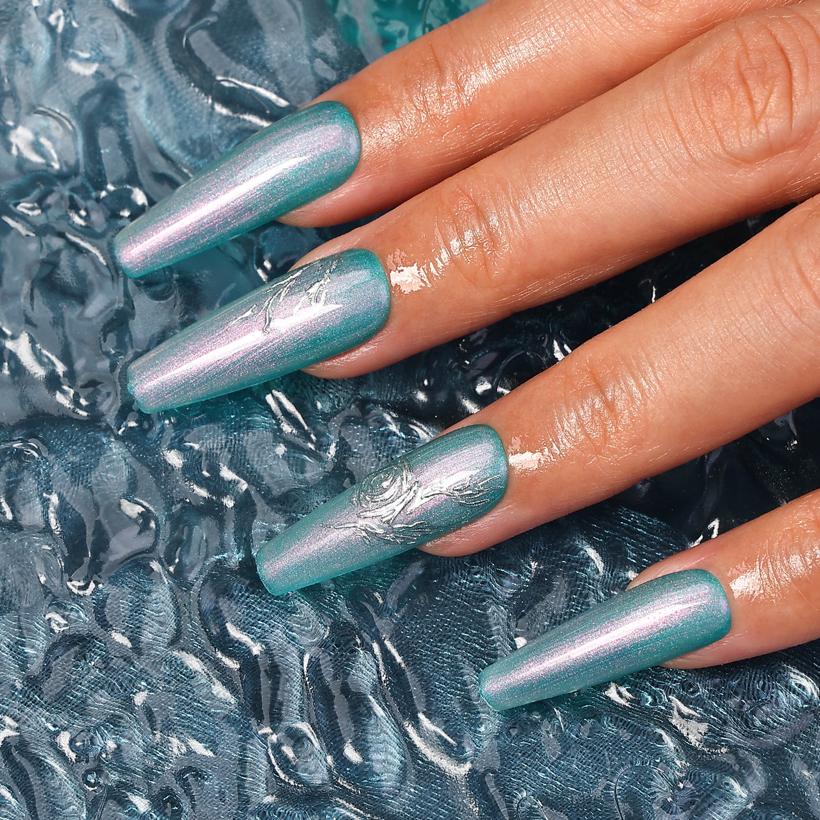 Pearl Scales Coffin Deep Press On Nails | MelodySusie