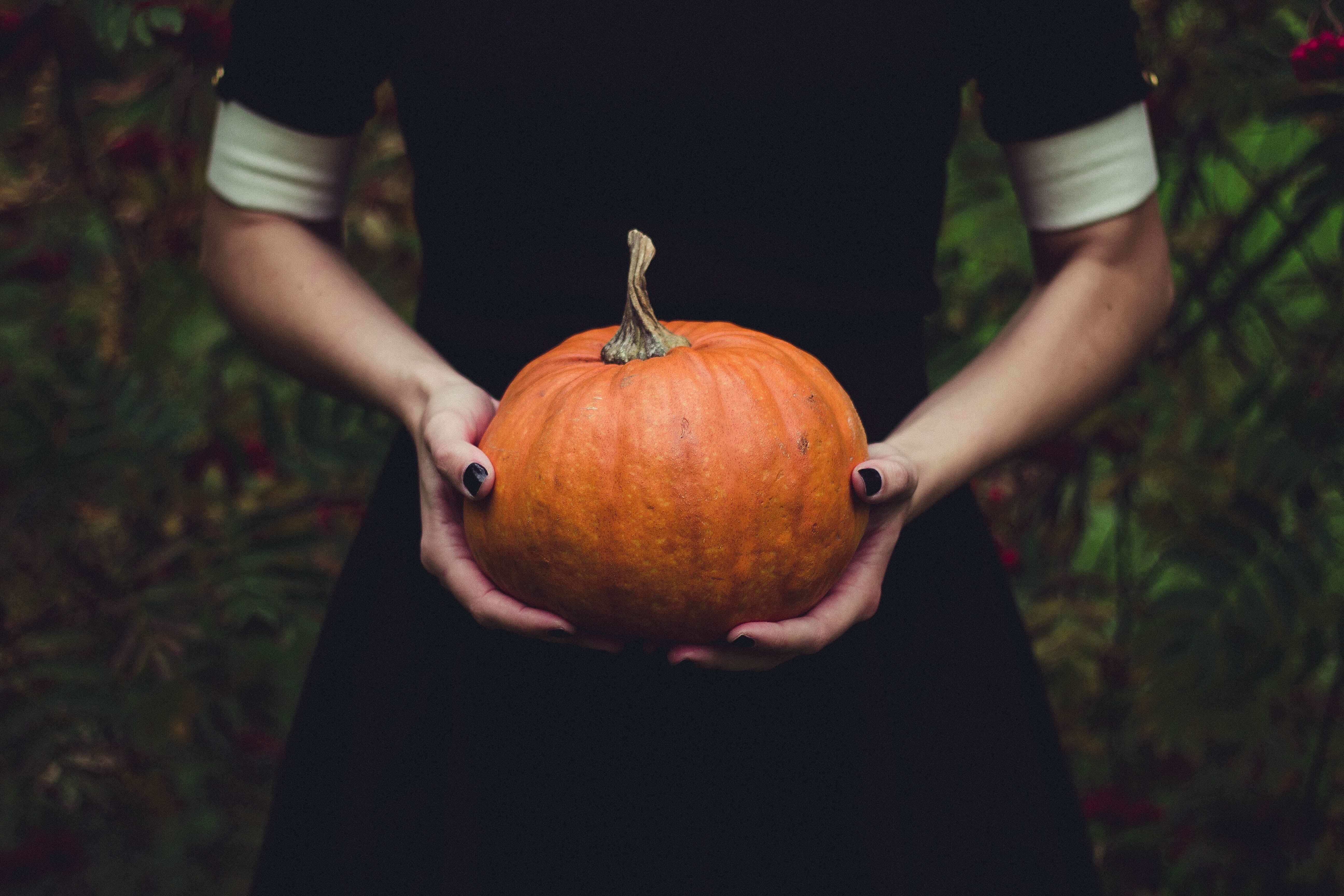 Top5 Must-Have Halloween Nail Designs